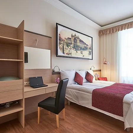 Lion Premium Hotel Budapest Exterior photo
